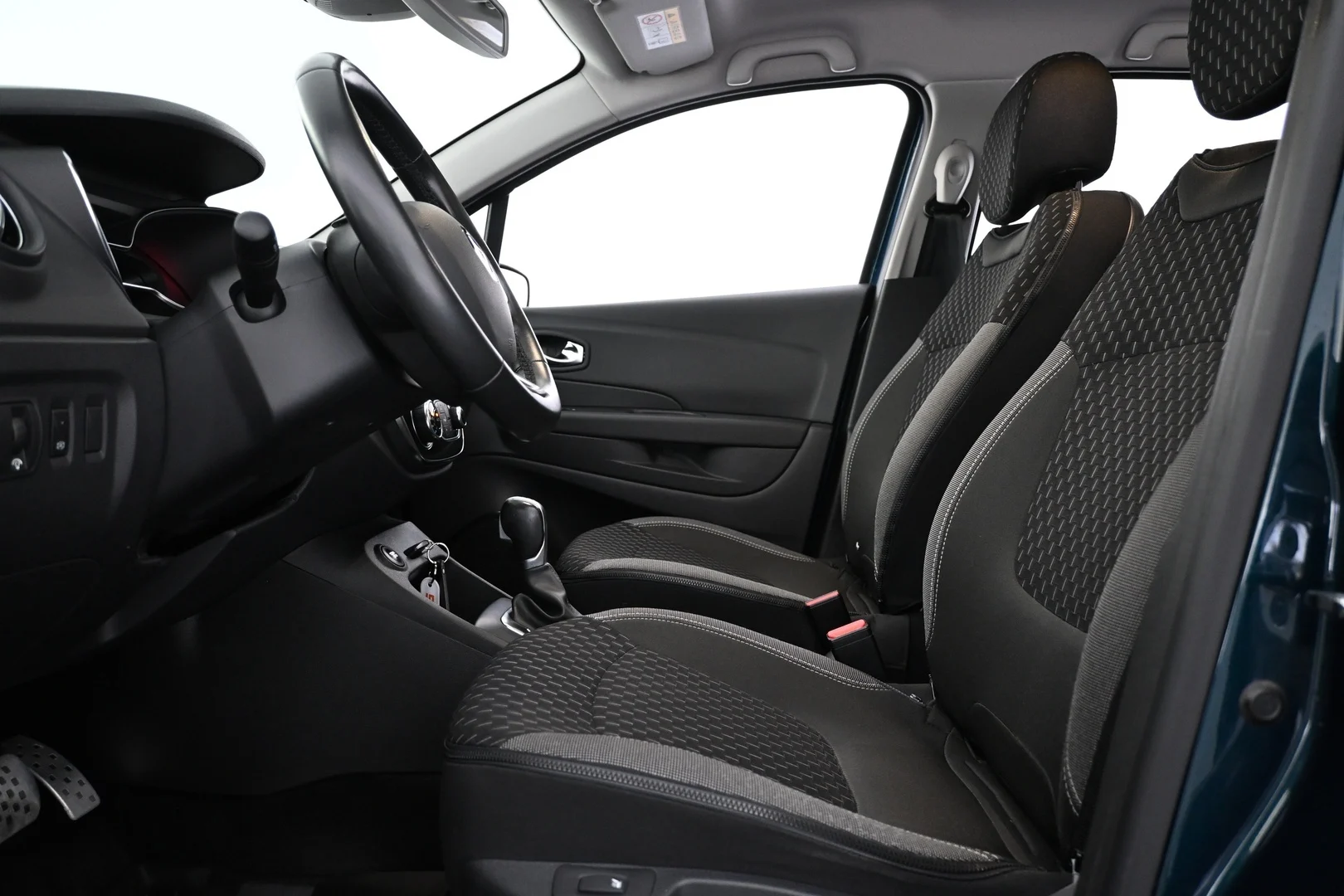 Car Image - 4qmMdd6M4VZymeqTog04Nv