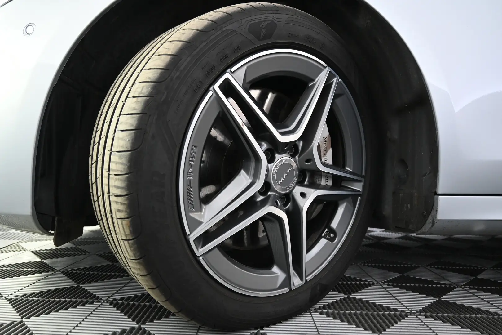 Car Image - 1IfMRQuouA5DKV6YbEFBLR