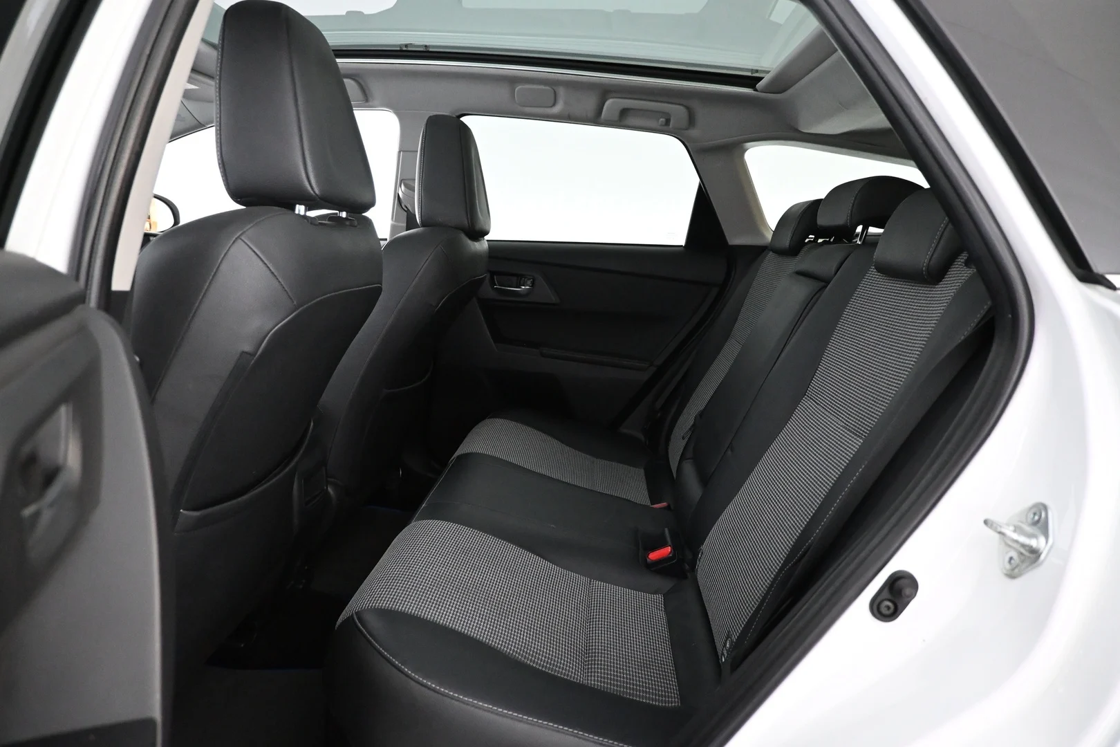 Car Image - 7rS3YzG52WR56eX1d587LI