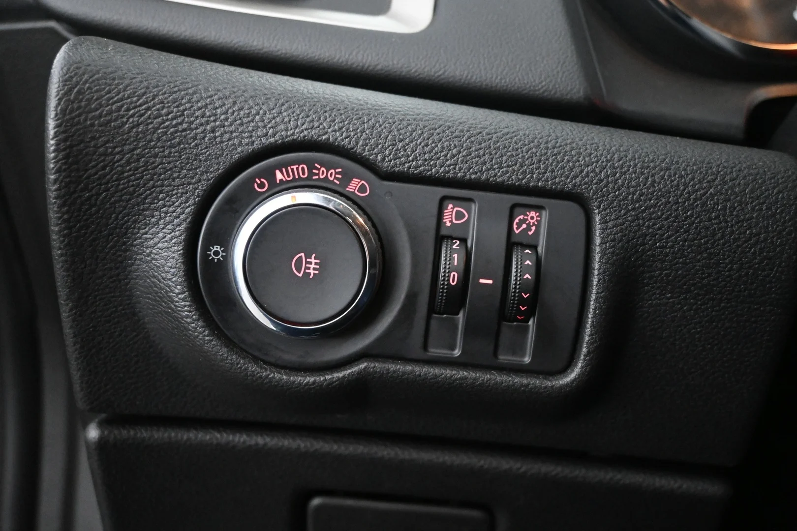 Car Image - 5kIZbr6xlzjHoZORfNDLzn