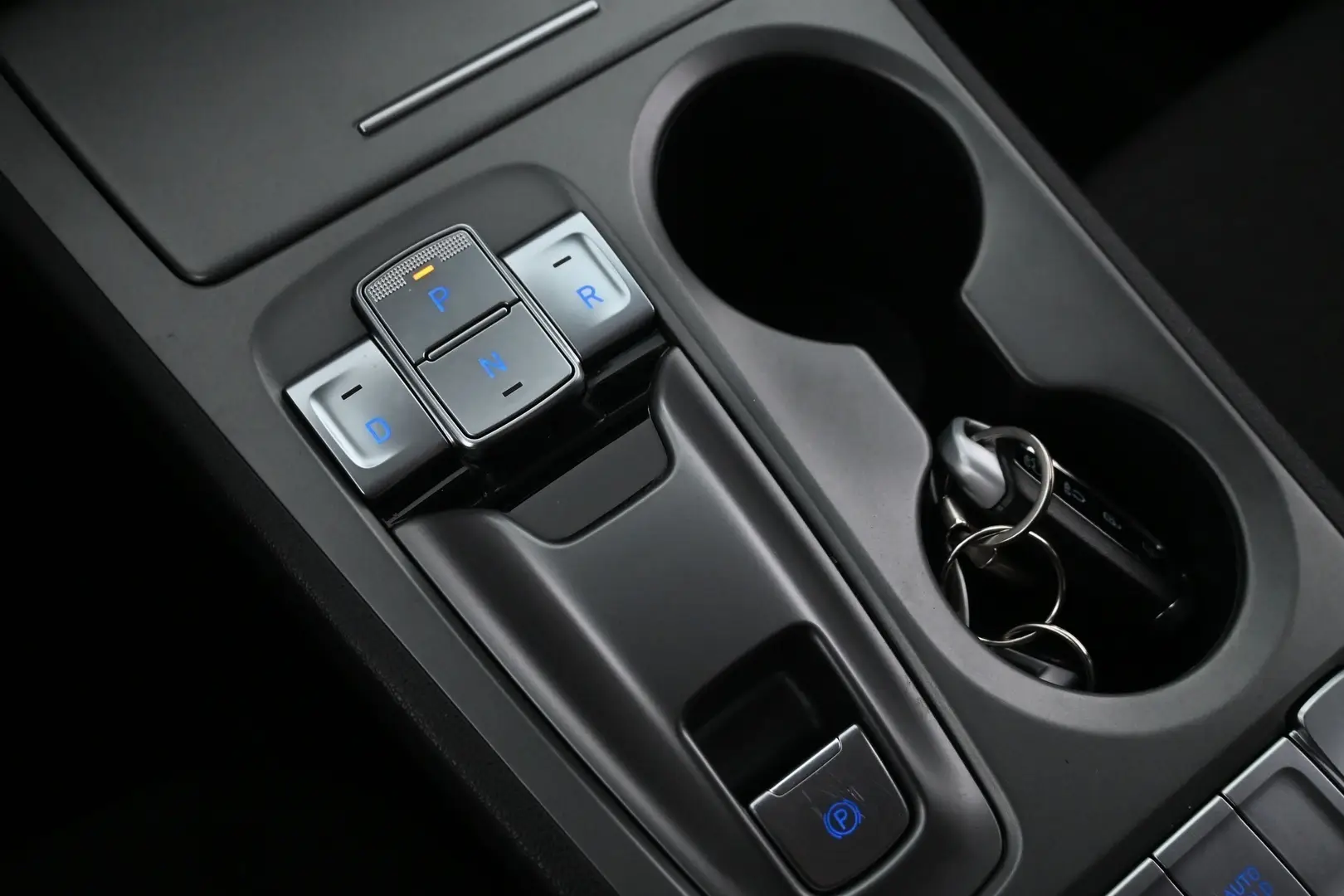 Car Image - 2CzuvYEEXWqhQ7YwKHkIqg