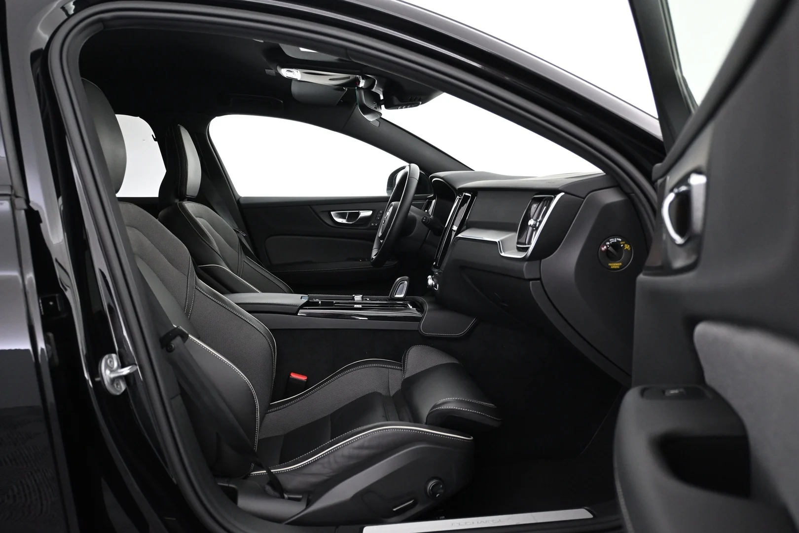 Car Image - 7LQbCFfRrgfF3mu5ebJBhX