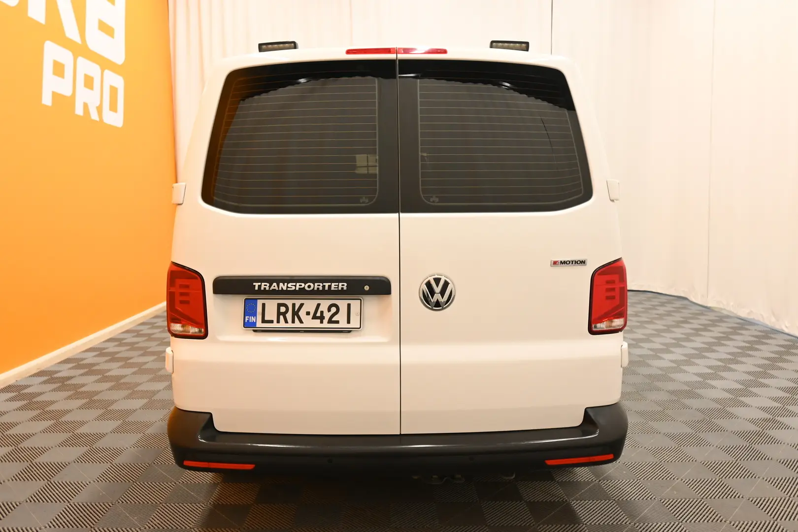 Car Image - 3K0aMaEHwAy1EC8JguP5FR