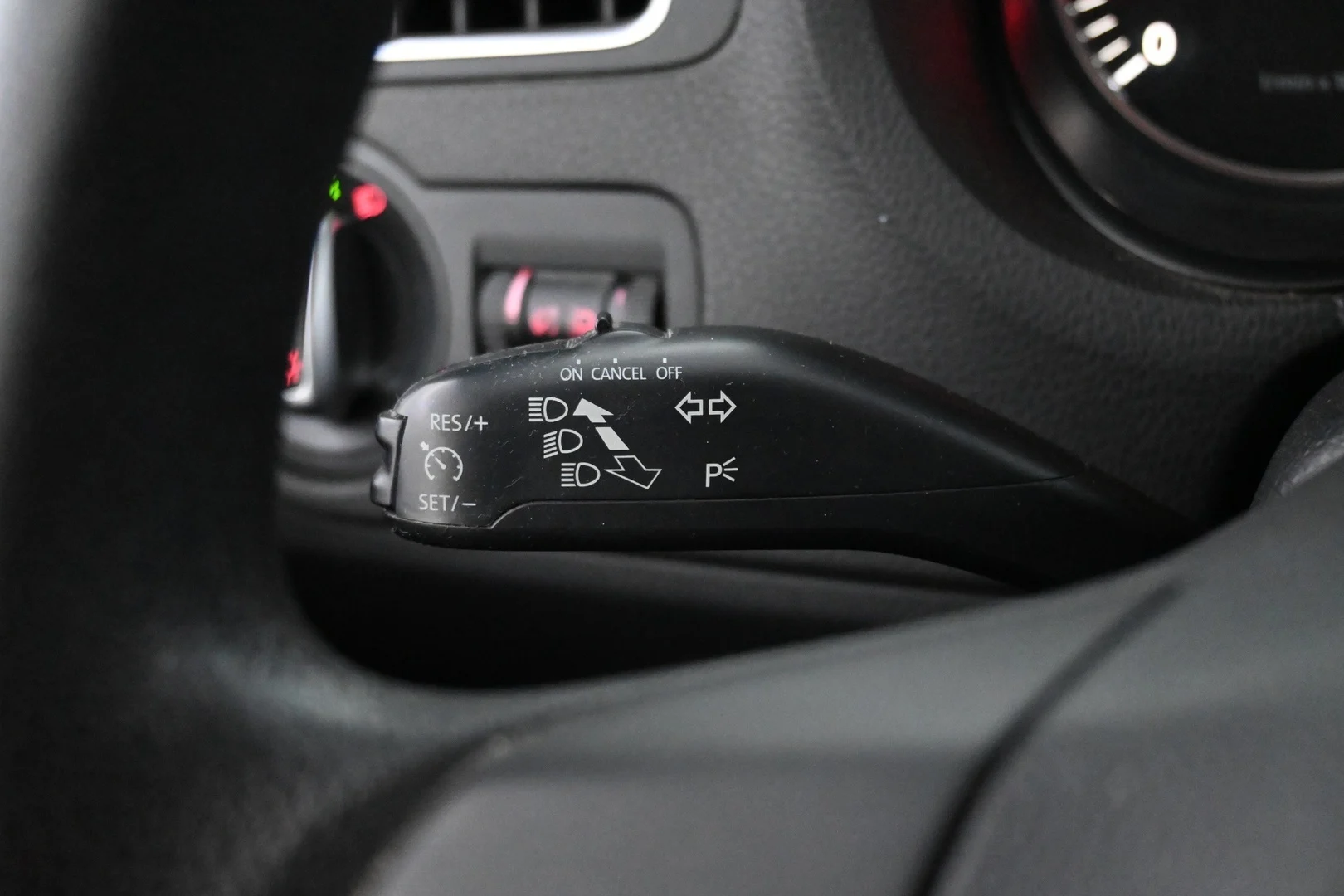 Car Image - 1x6aHRBV1AHN1sk2Y60ubs