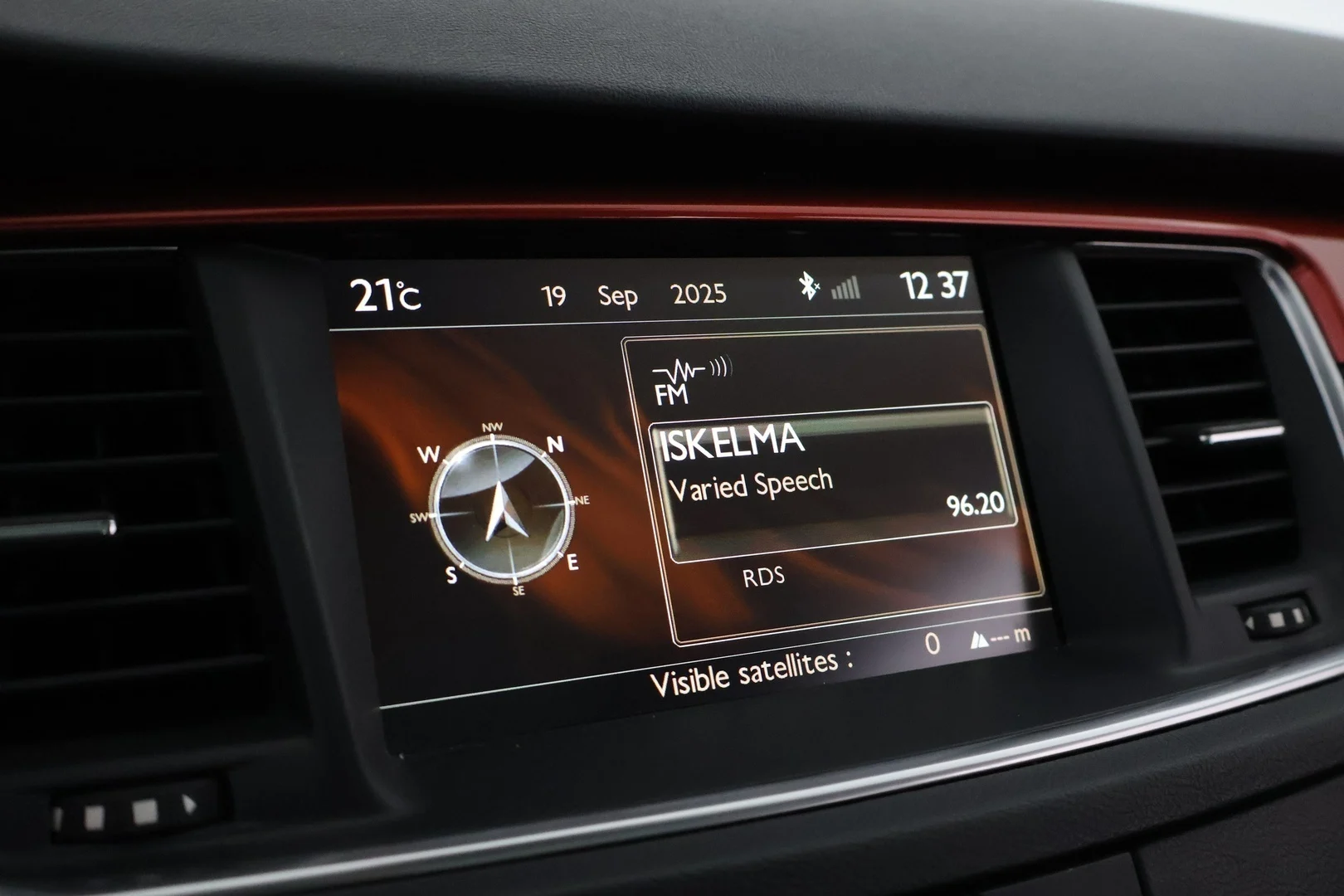 Car Image - 6wFLSK8PsRvrGyzjXXopZo