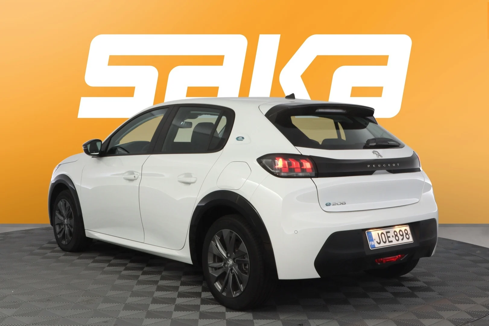 Car Image - 6qF4mXLBw32CFy6VxHtqxk