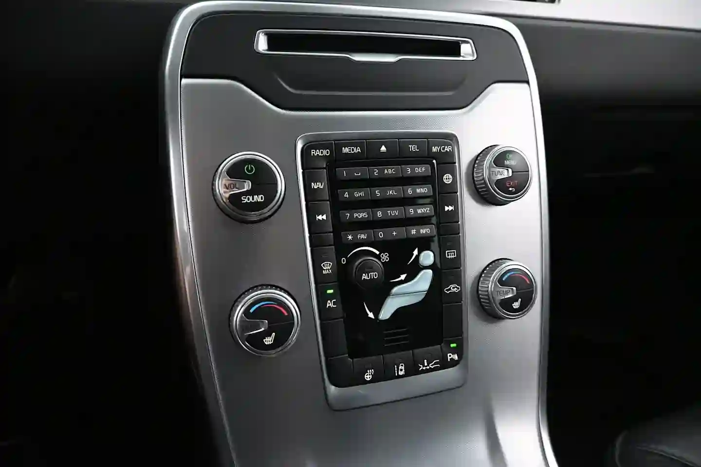 Car Image - 4Z9sYFg5yPwA9Q7q0lM0D8