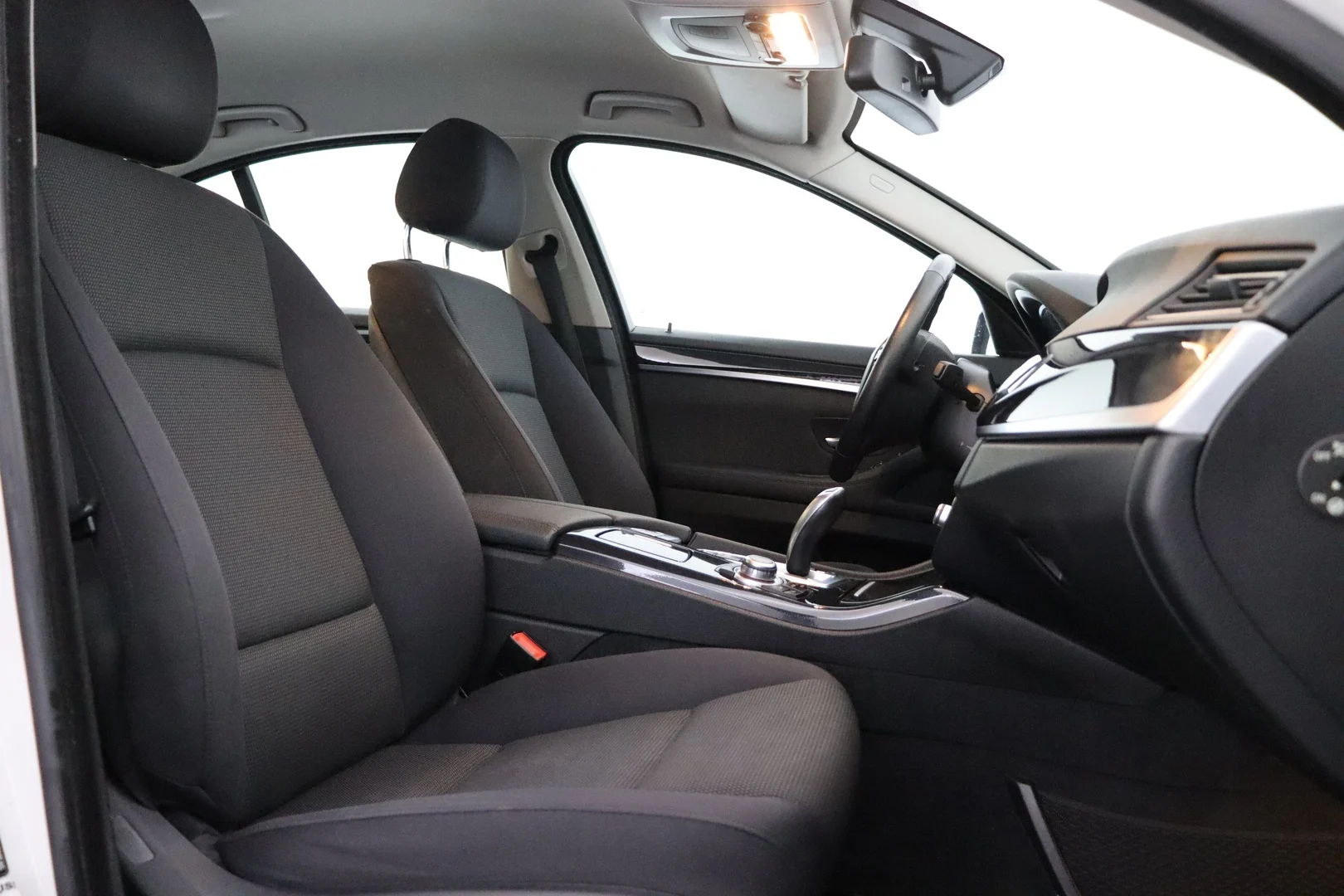 Car Image - 7LUTwJHigSJiHn3vPLKY35