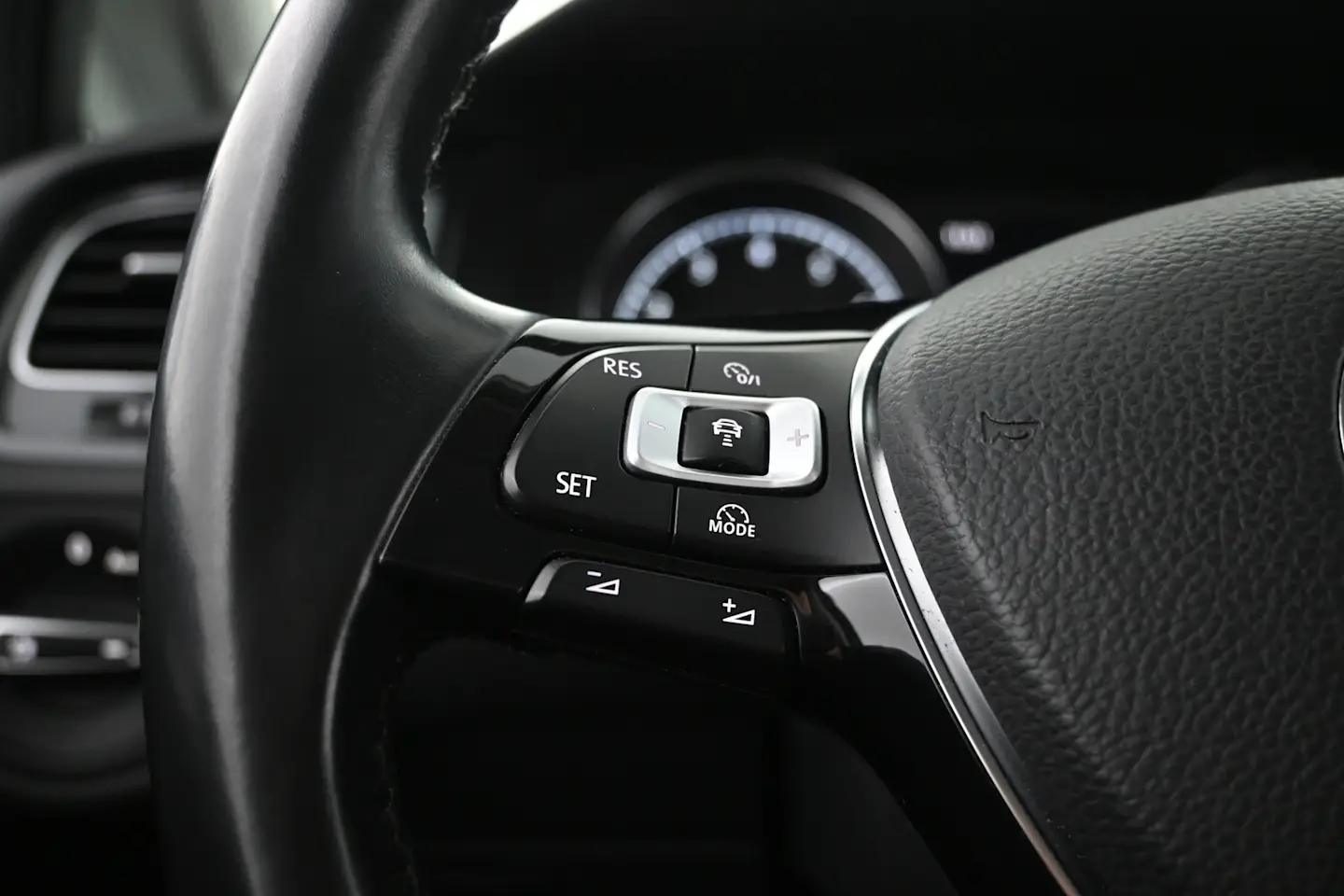 Car Image - 3AEGBZB43VFtUNYuhwuFLL