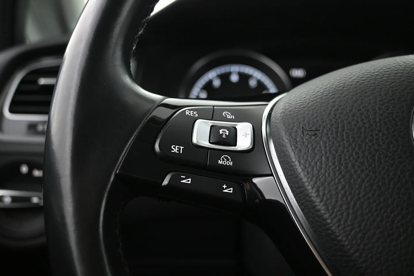 Car Image - 3AEGBZB43VFtUNYuhwuFLL