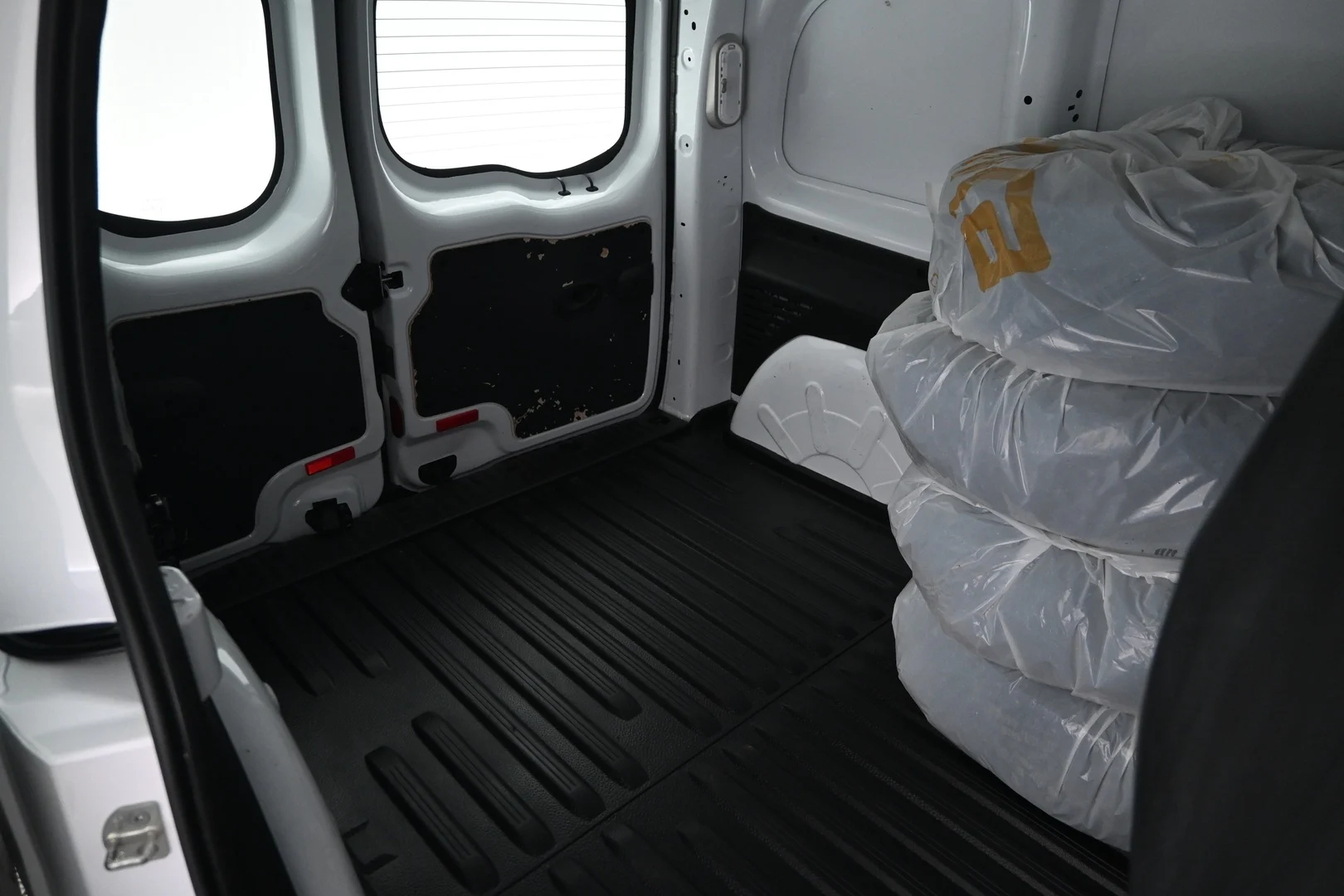Car Image - 5fpGojXFk7luyZvYnDz6Ke