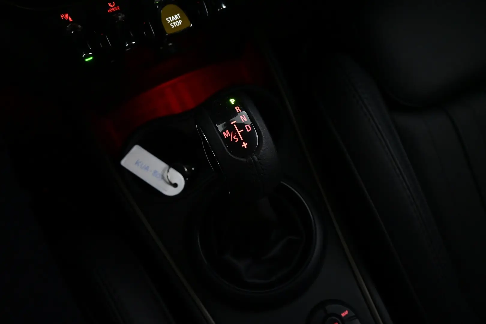 Car Image - 356o103FdQnNXInAAZi7QW