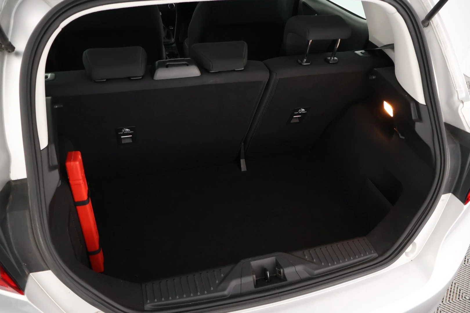 Car Image - 3yEBZR1fQfQgDigsBKFVXJ