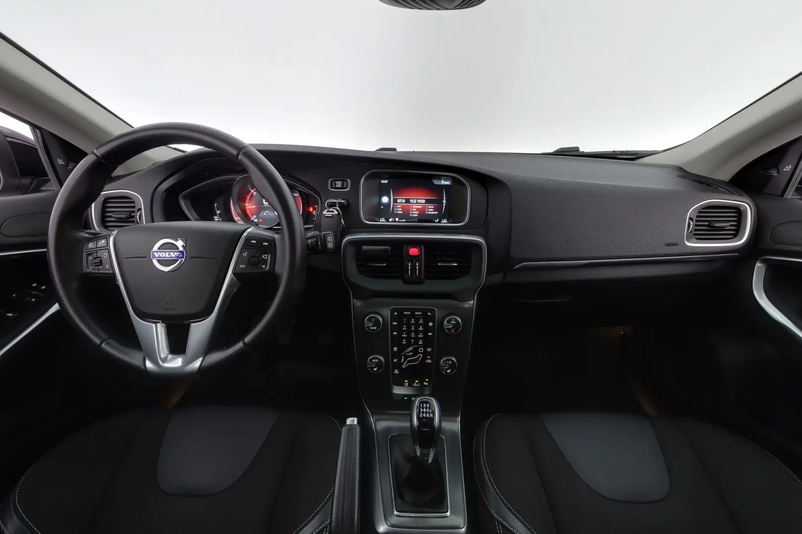 Car Image - Wg8SudLzlc9snLSM6mHfs