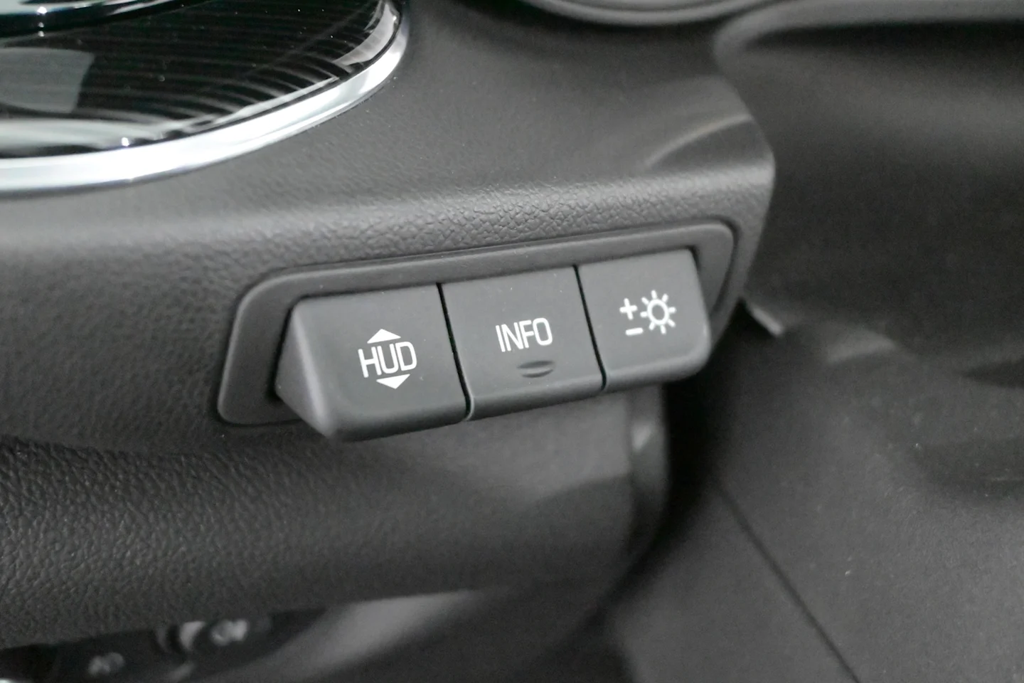 Car Image - 307thW2deAAYzTdgr2ENDo