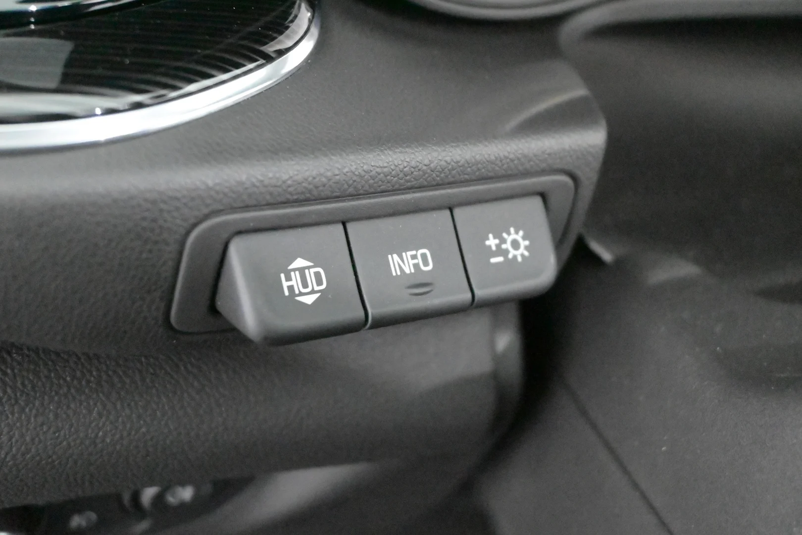 Car Image - 307thW2deAAYzTdgr2ENDo