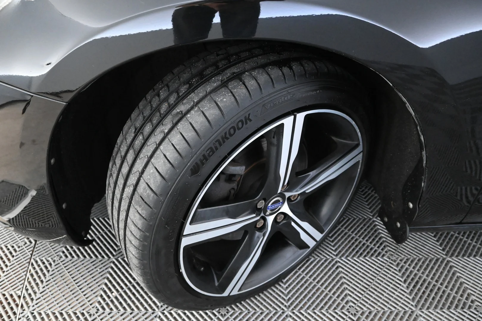 Car Image - jAqRoljUbXXecqh49DDPe