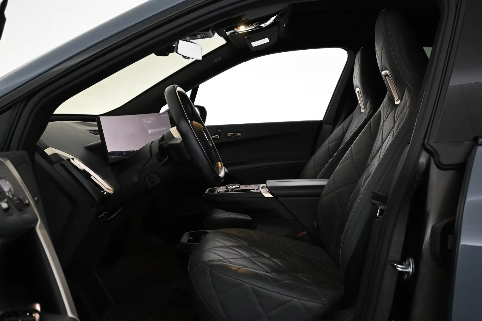 Car Image - 2zbYadMZMNzjxGrtlRPLb0