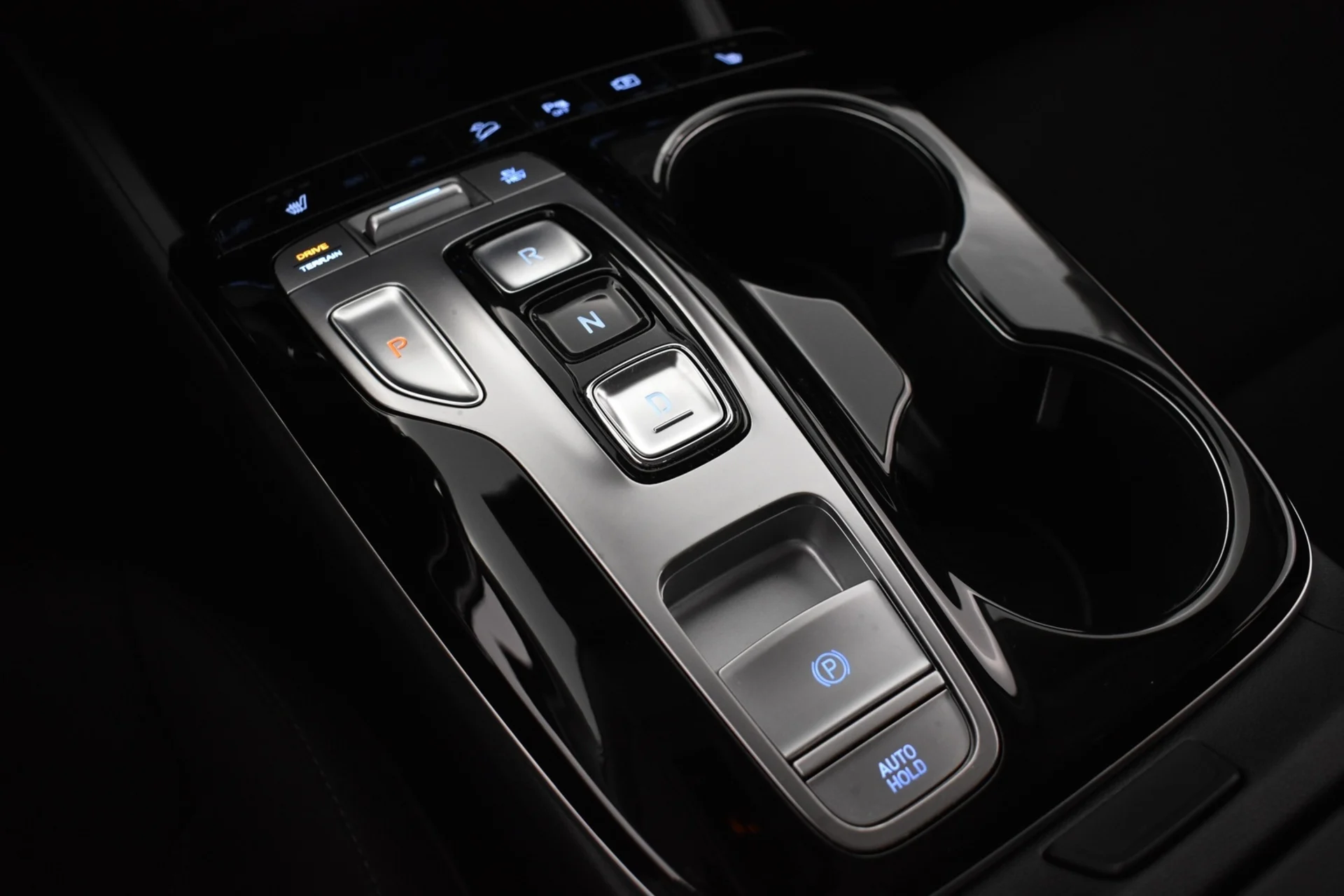 Car Image - 6ONAkCV2CrcT2N1yLs3Yqa