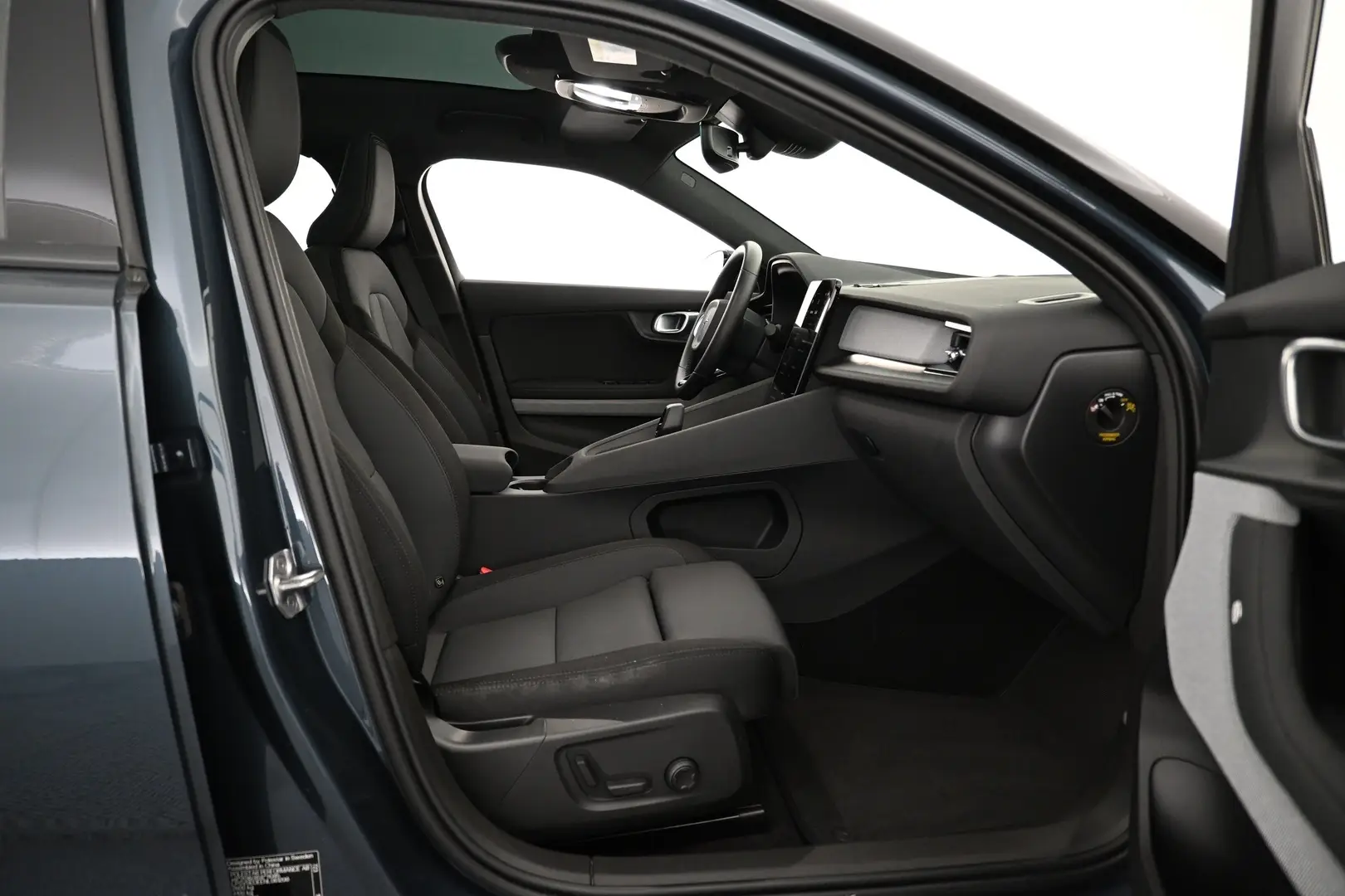 Car Image - 6DP1MMb8FqAwILe9e3Usd8