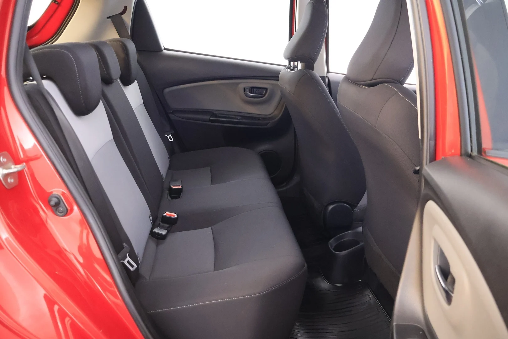 Car Image - 2F8nETpr8bbDjVylSBtZDK