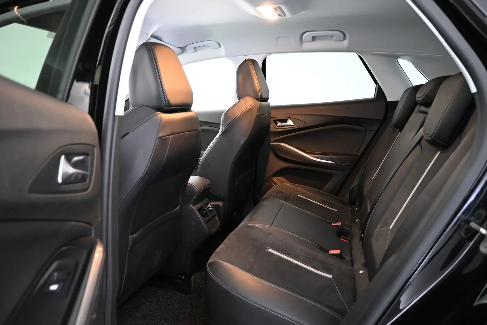 Car Image - 7pRjfkA7uoHeOJ2RVQLG4z