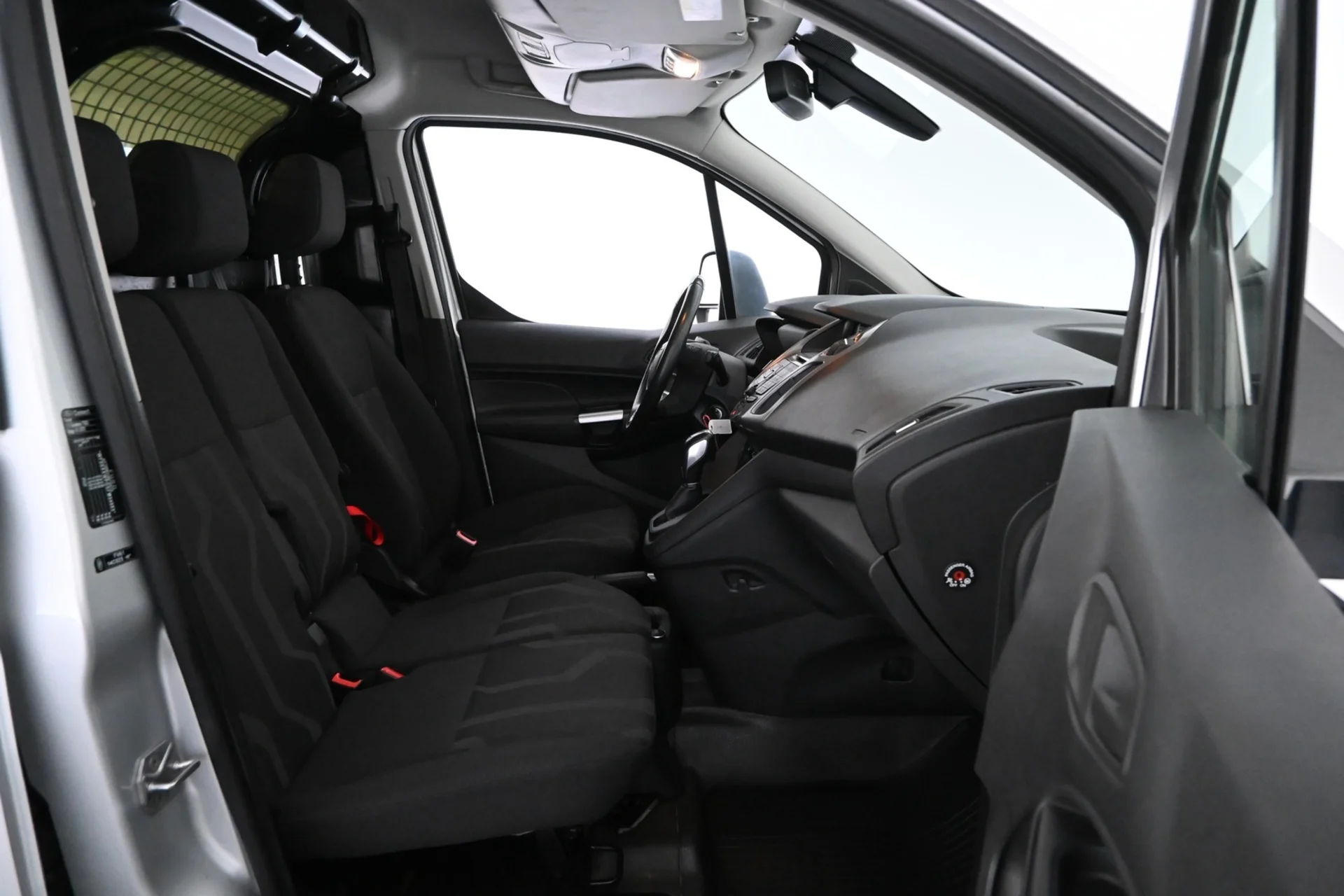 Car Image - x4MdXSkkFNh1zgKCjJp1a