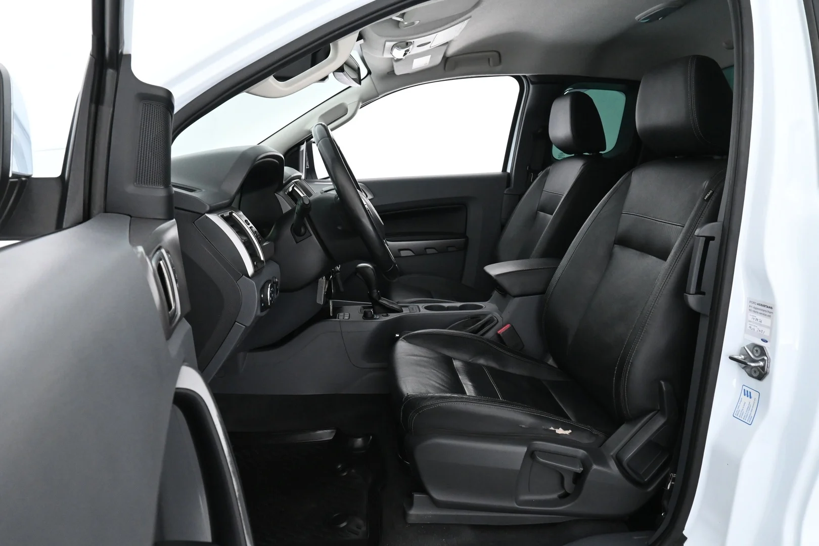 Car Image - 1M2gSHEnkyhXWQ3jFSkHG6