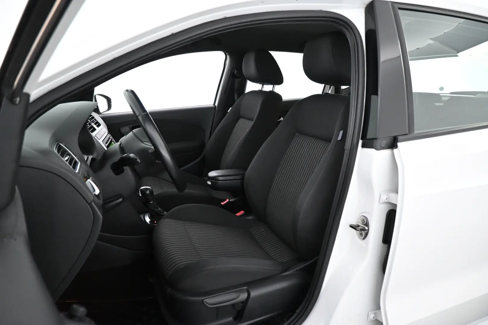 Car Image - 7D5xyKMdXI9SdqTAbaWsPN