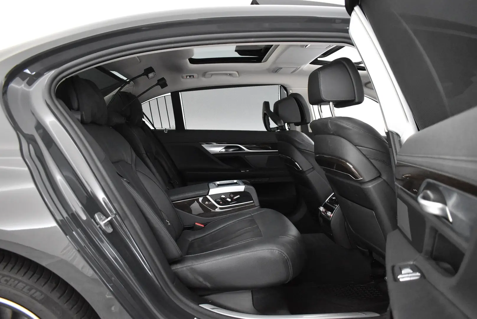 Car Image - 285O0COuXGPKRl0BpYxDOH