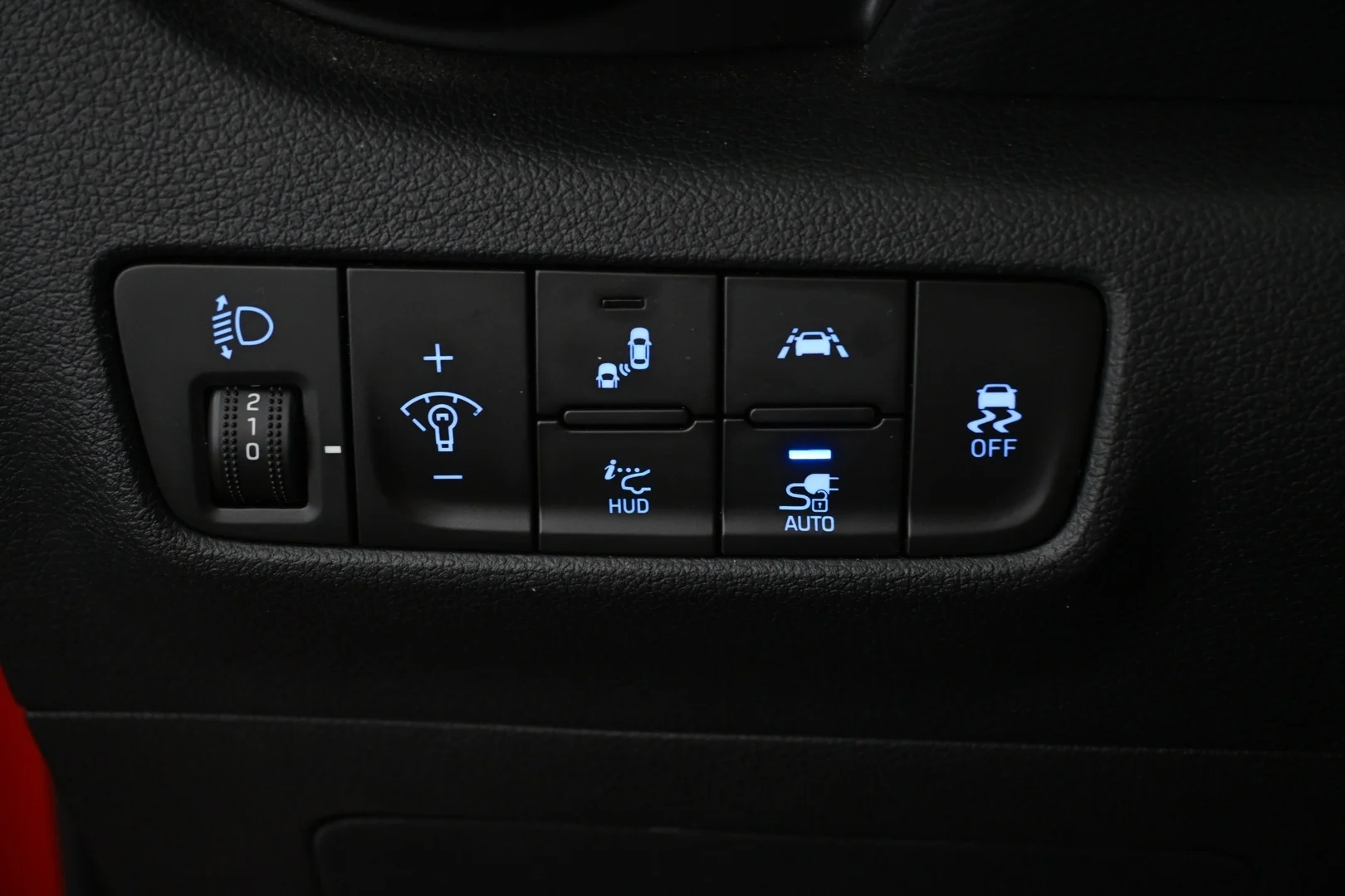 Car Image - 3wO1ie8RfznUjuGNiOjW1u