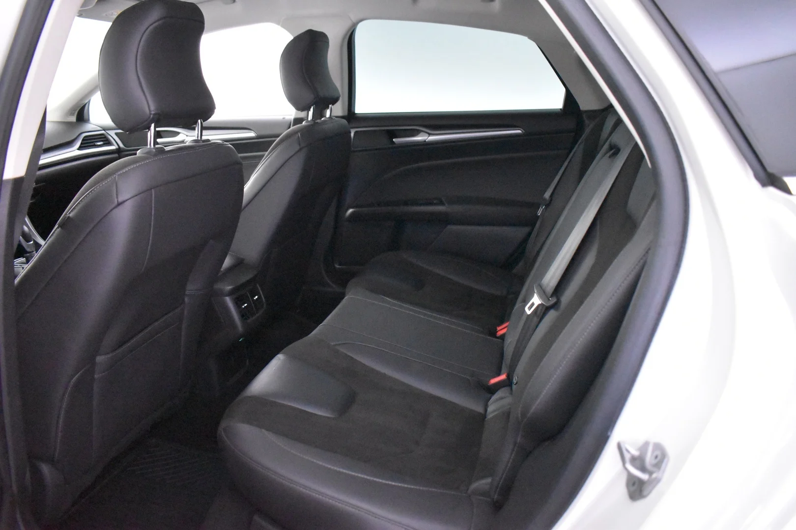 Car Image - 413hupt0Qw0fKPNnV0M1ao