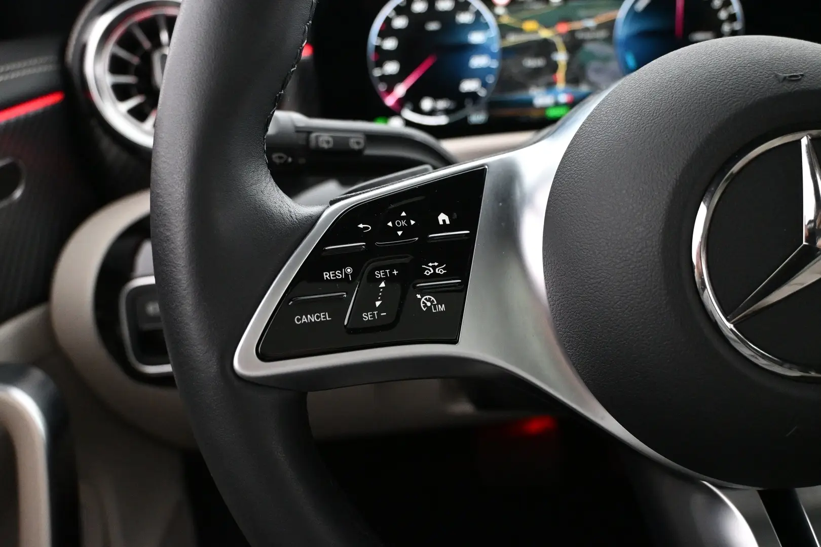 Car Image - 4qaENebTkL3GN2ZrSKG2Sg