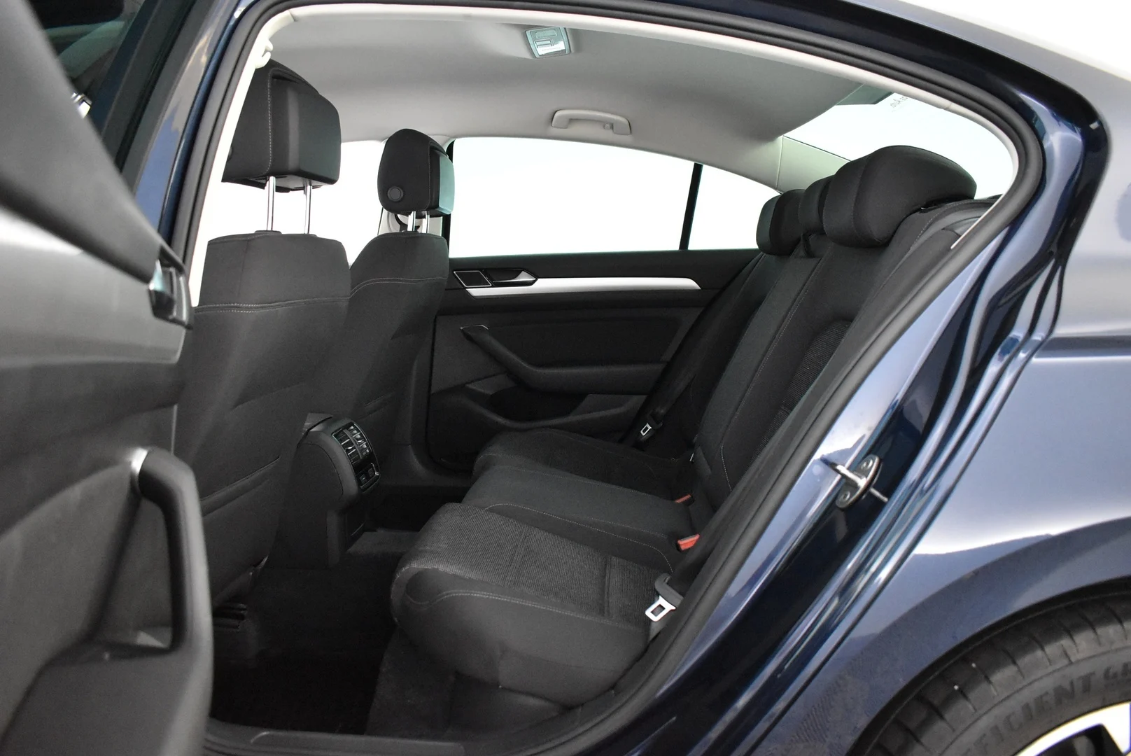 Car Image - 2AnmTQIm1AlWgr24JcXoxI