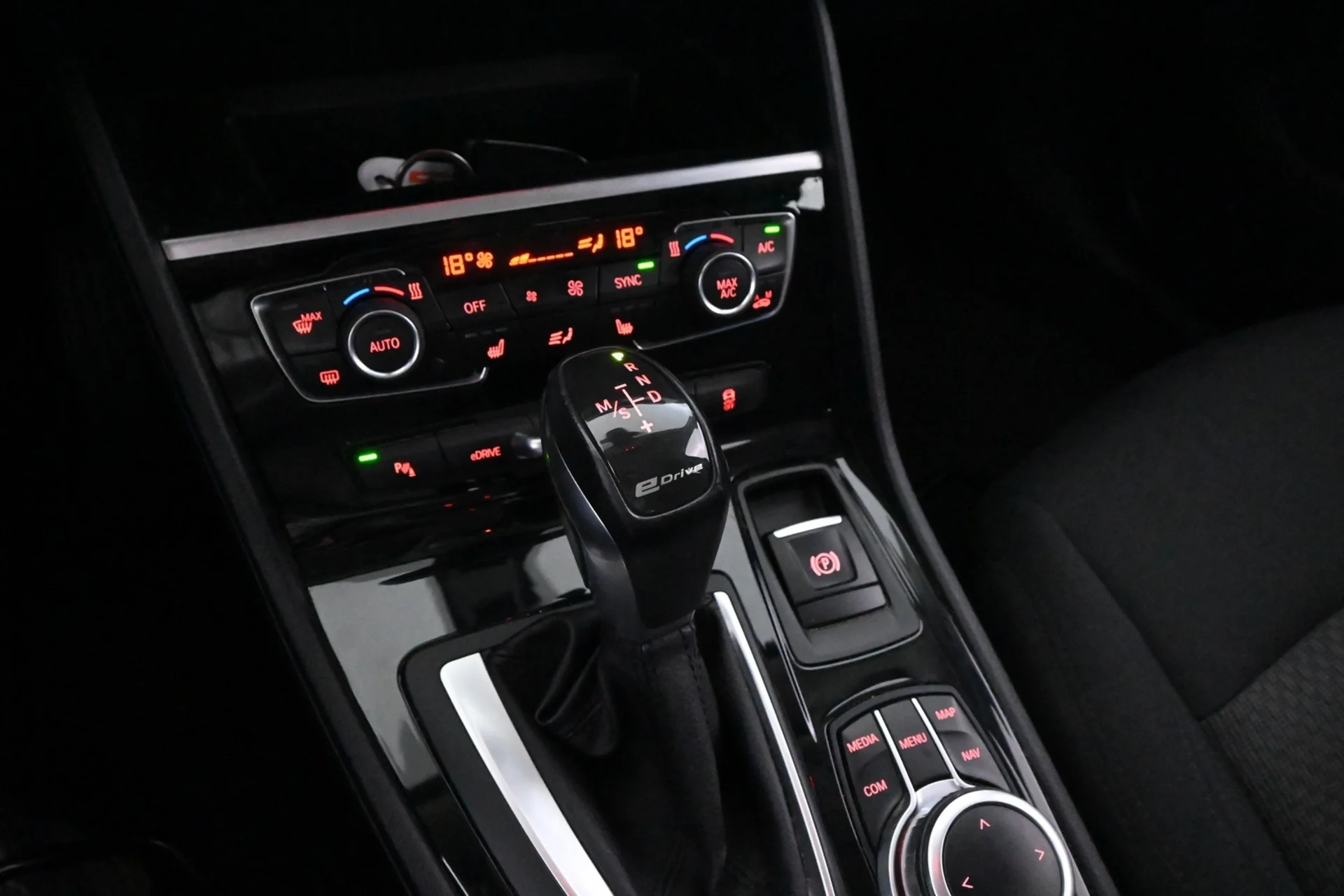 Car Image - 1C8LXoKYJU59HceSg4y7s0