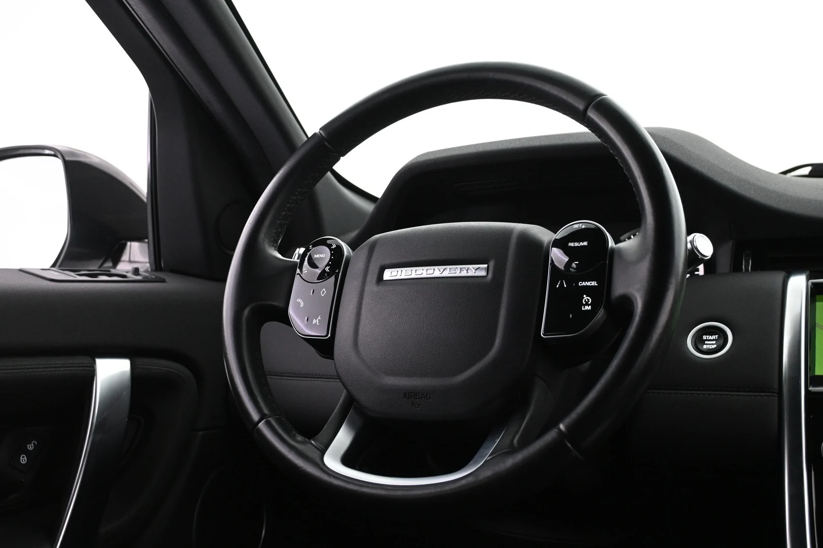 Car Image - AkocRX3IejD667T1syird