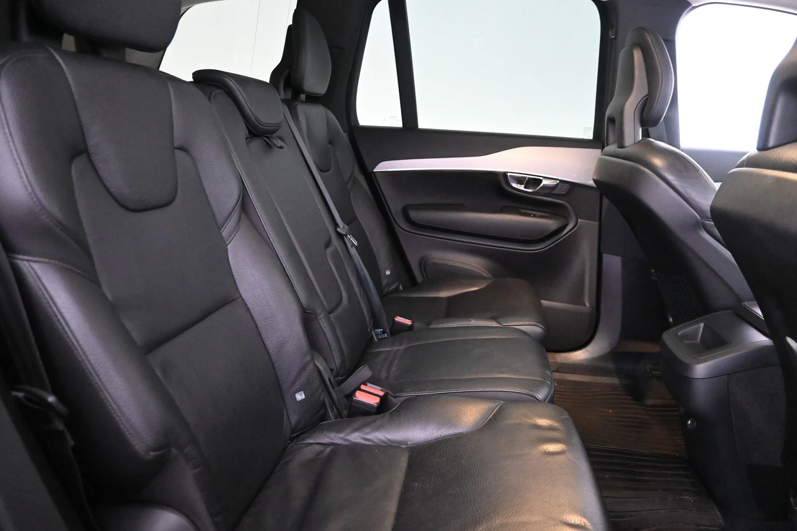 Car Image - u2XPAizXwWhnufjW9THcP