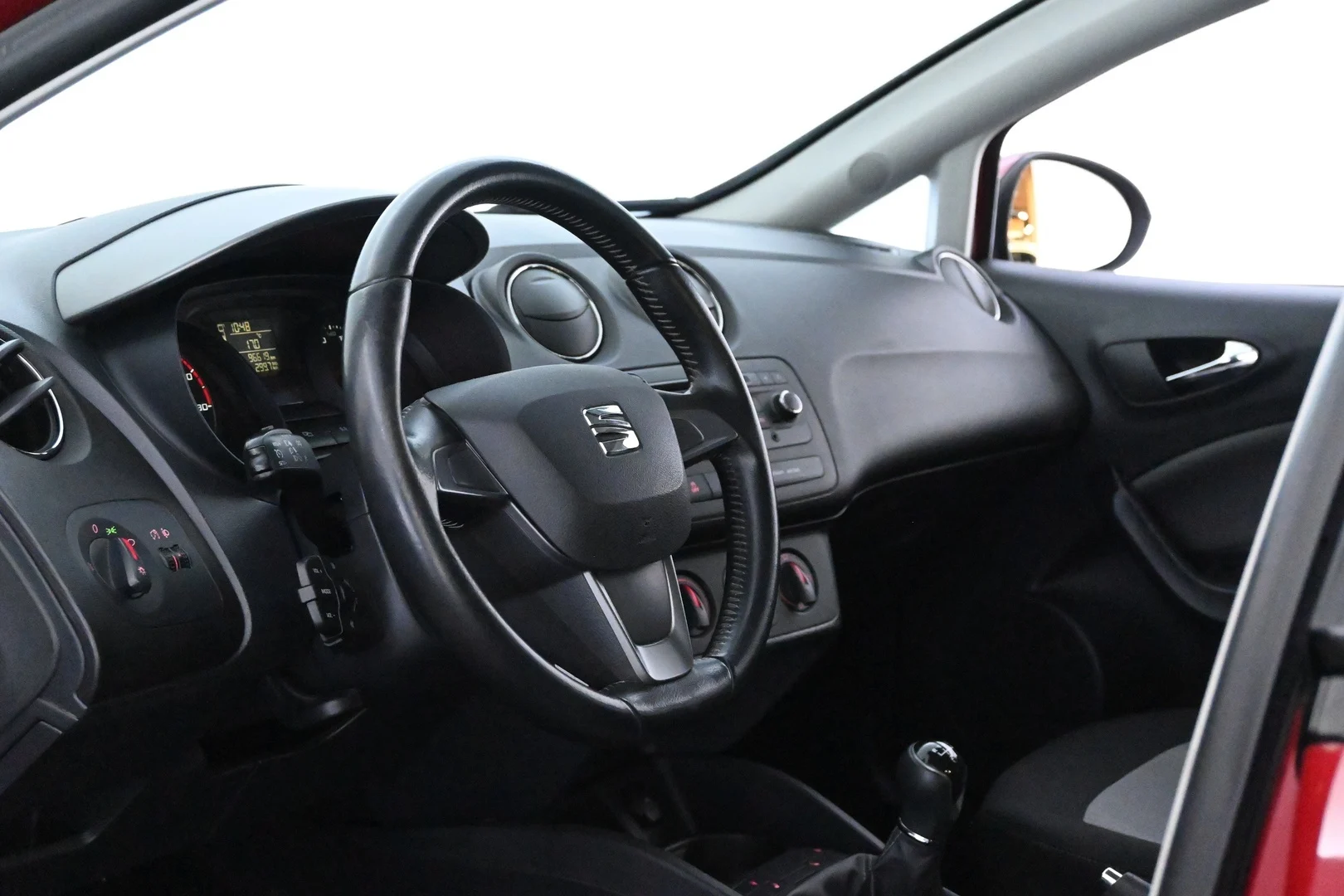 Car Image - 1amDRuJmDUFkuyaj3mnj9f