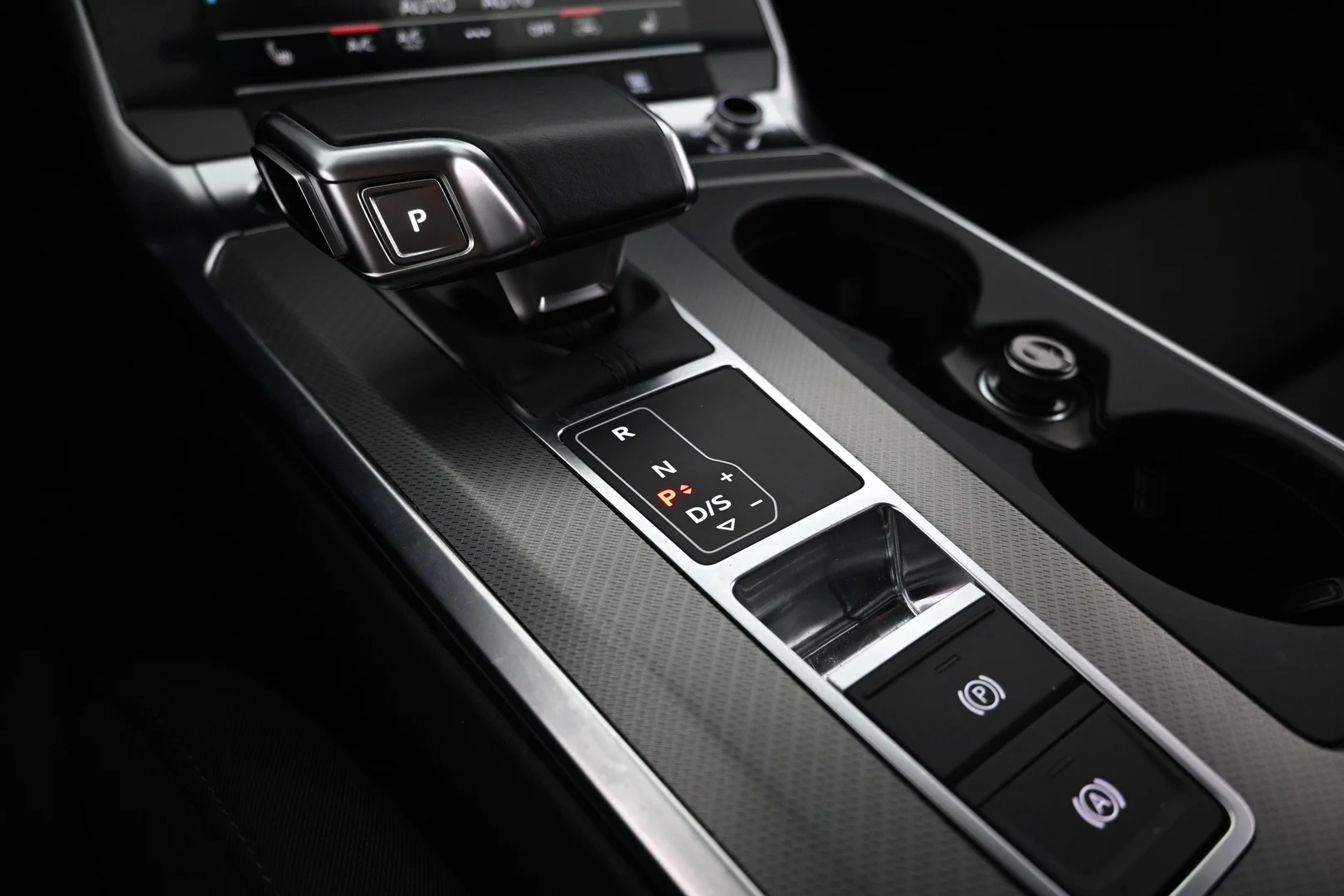 Car Image - 7Cam0FwuDstxceyoH8U1S6
