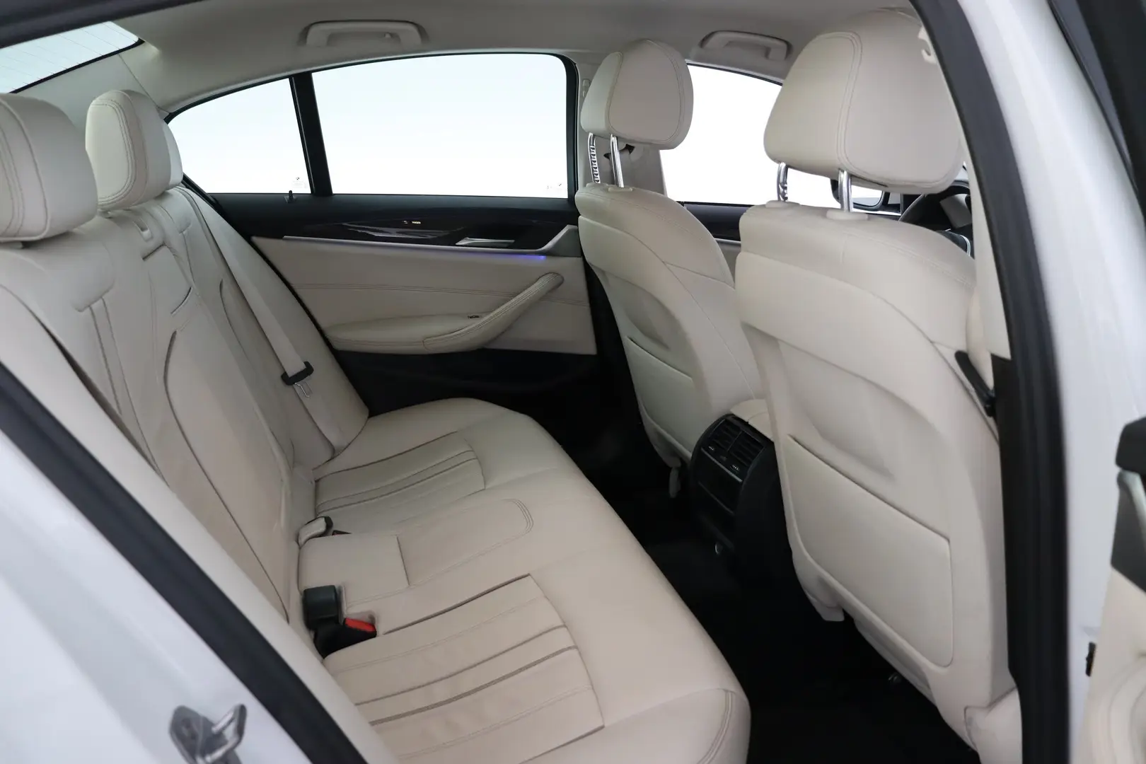 Car Image - 7BtRW2m3EaS2XKuahvxfXh