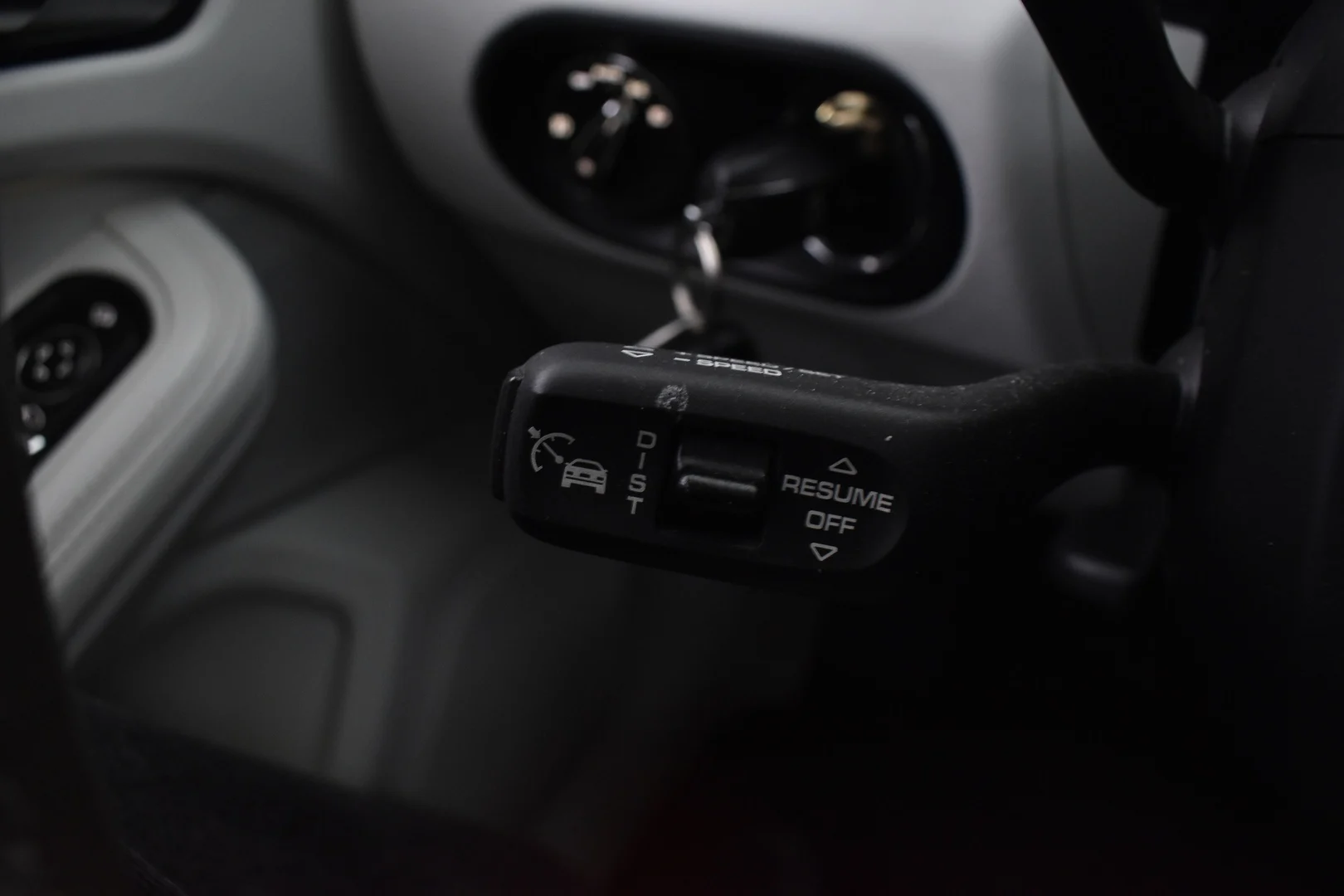 Car Image - 2bwZcDxeulxozHRIsW7MLT