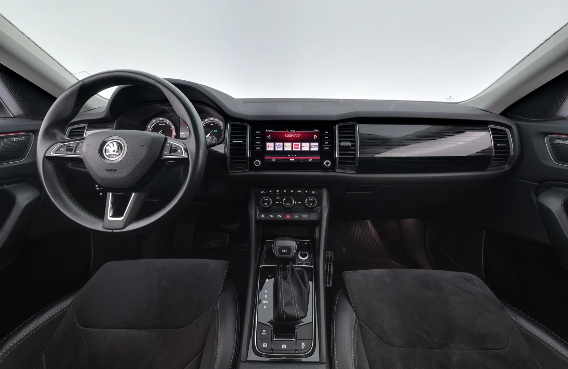 Car Image - 3SoY7u4VcKUvuY8ORQyNC6