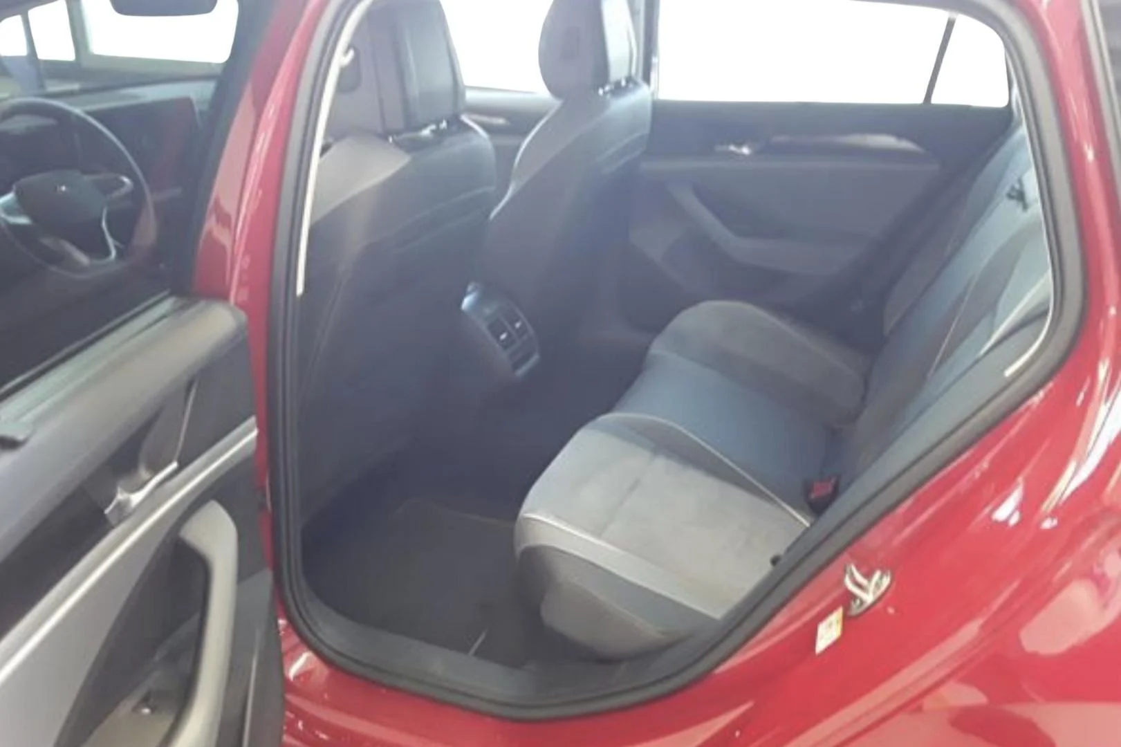 Car Image - 9gEfChqhN4pJHYKrqiTtg