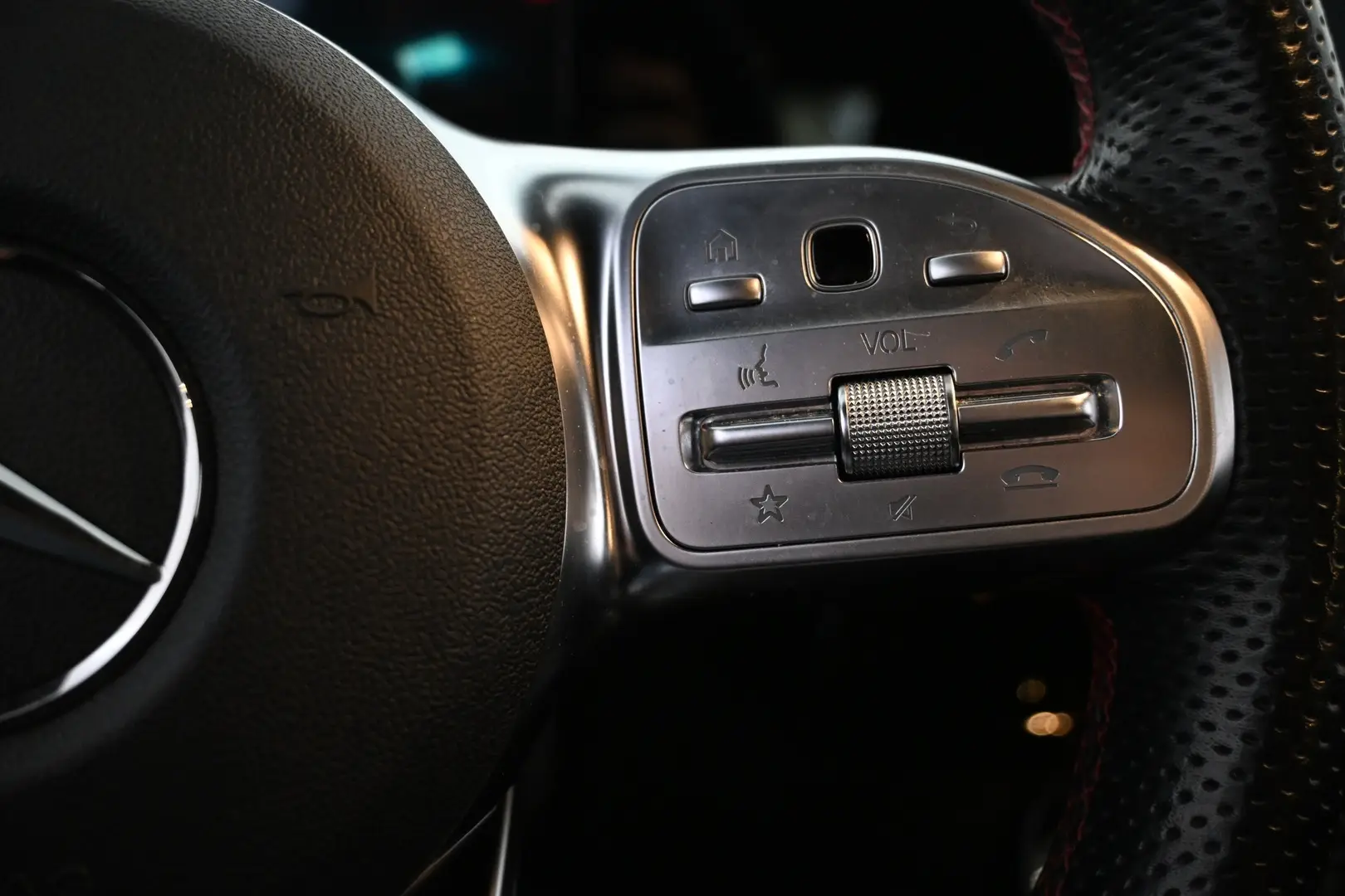 Car Image - 5f3X2RBEfevtFlynzcjPIp