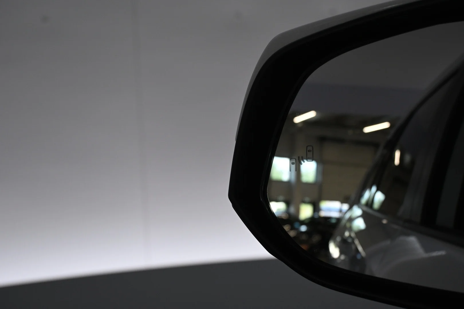 Car Image - 2reW8wtYtL92fYYKhJIJ7o