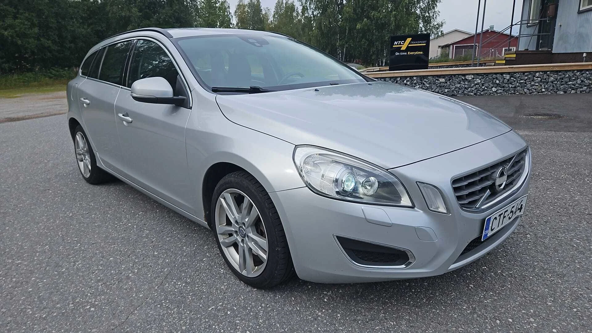 Car Image - 4wx8H9pnSmmGN5J0GVAWTJ