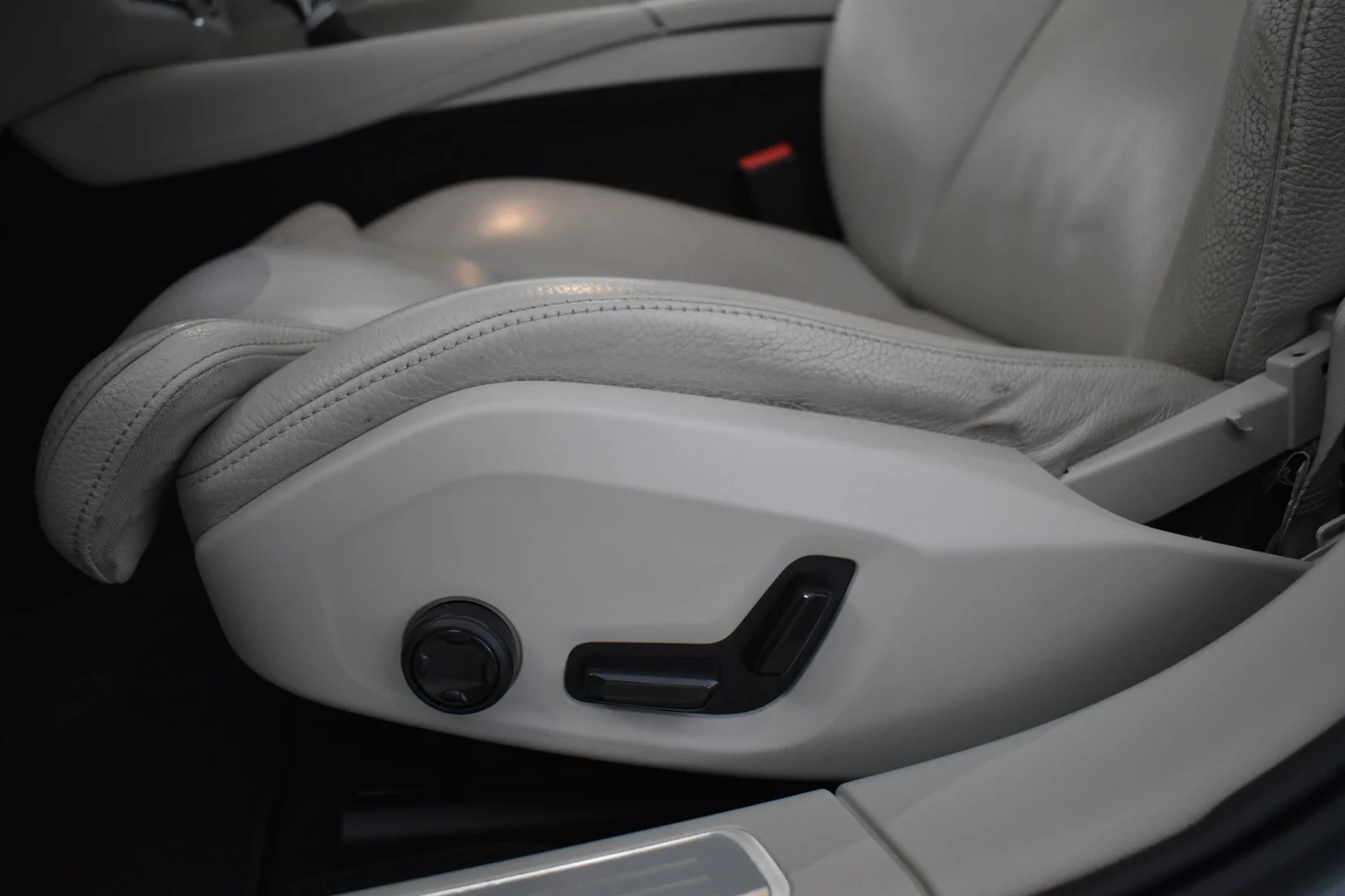 Car Image - 3CPNwNgsBFYMF6OHWsXgNW