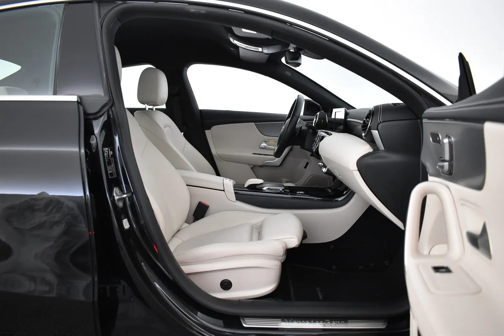 Car Image - KgfFSlIOkkcNvhXb7OA6c