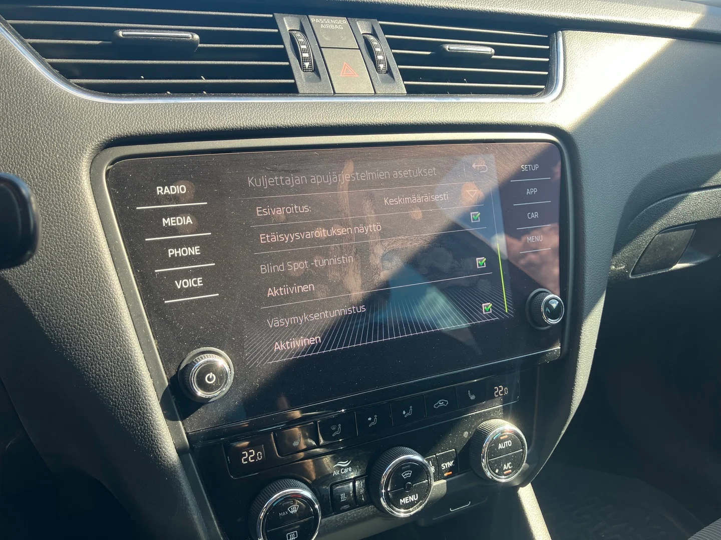 Car Image - 6Wi0IzmUYYn4NZwi6ZUrgv
