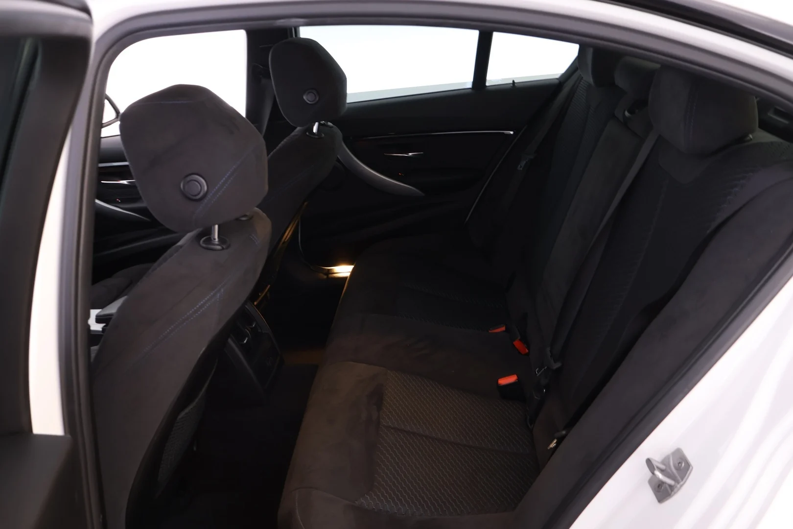 Car Image - 1qZz7qcoejEJu4R3Xla3ER